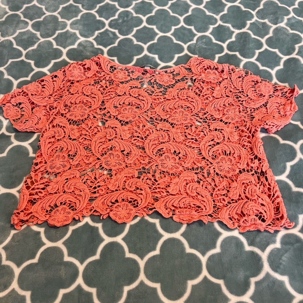 Delia’s Coral Lace Women Crop Top - Picture 4 of 4